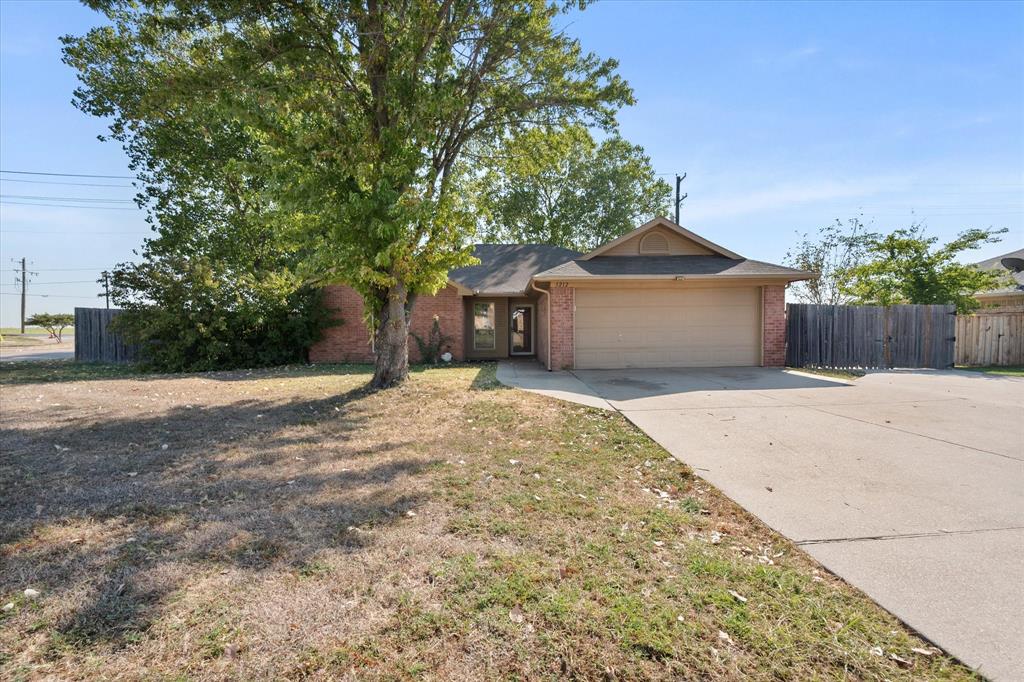 1212 Charles Drive Property Photo 2