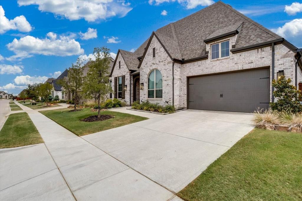 4112 Buffalo Clover Drive Property Photo 4