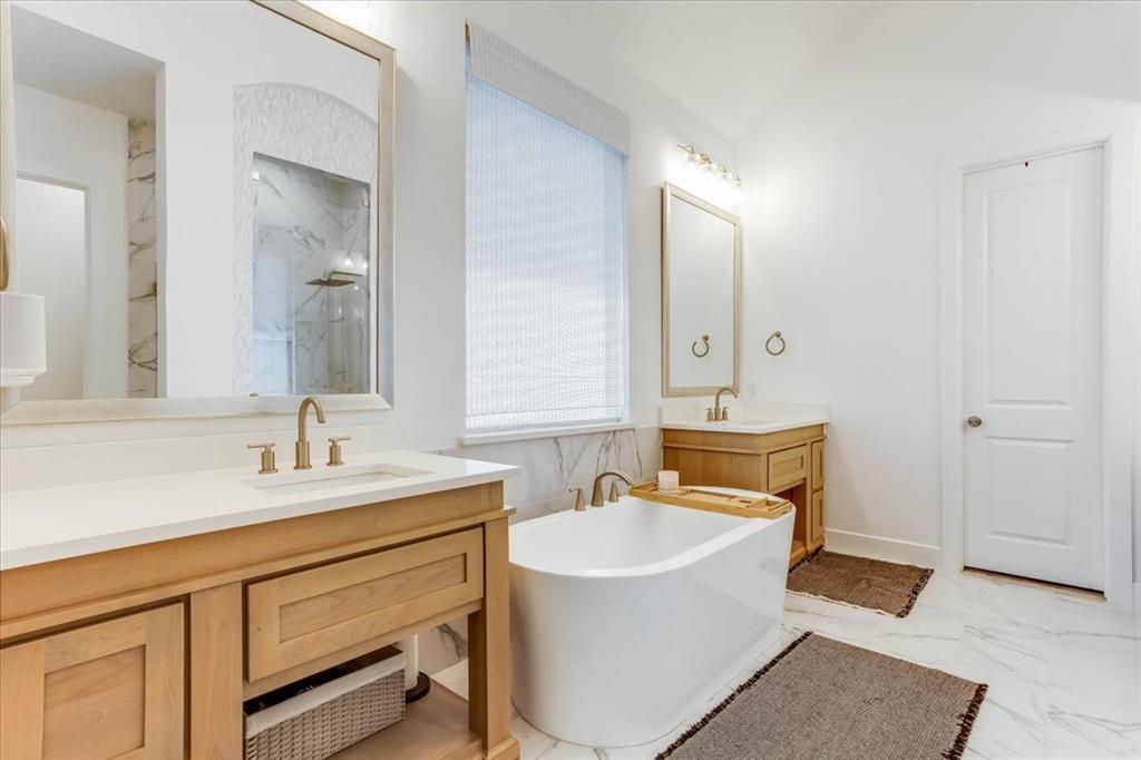 4112 Buffalo Clover Drive Property Photo 13