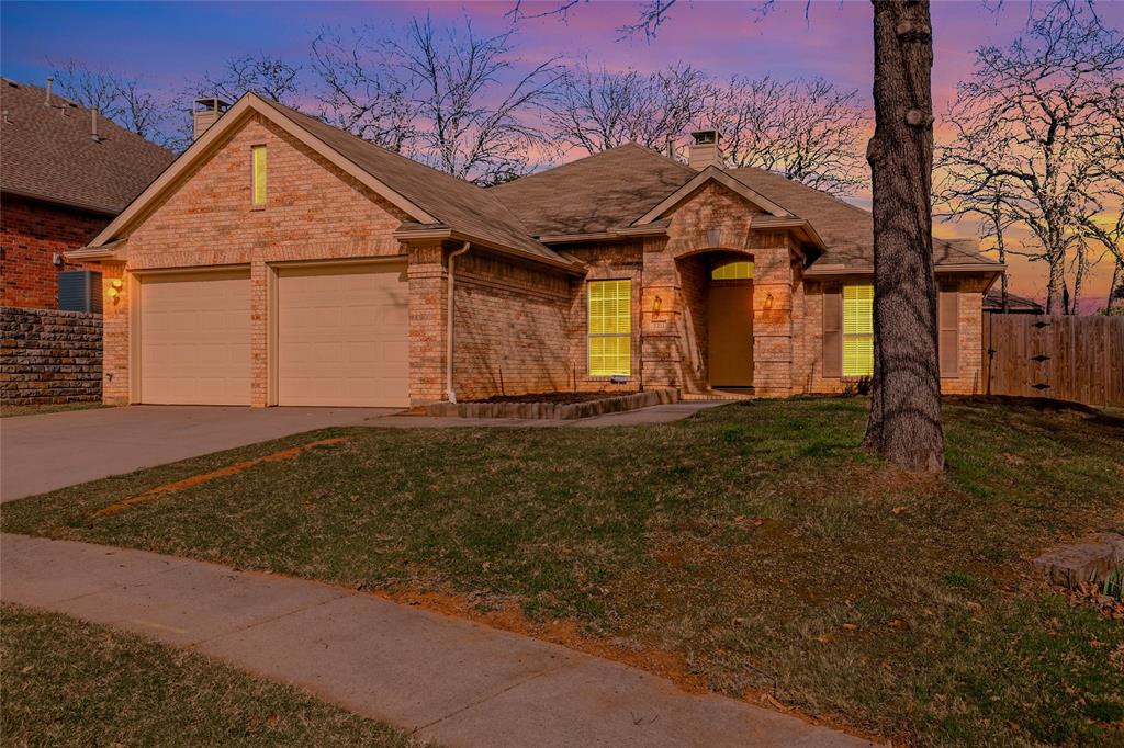 2211 Knob Hill Drive Property Photo 1