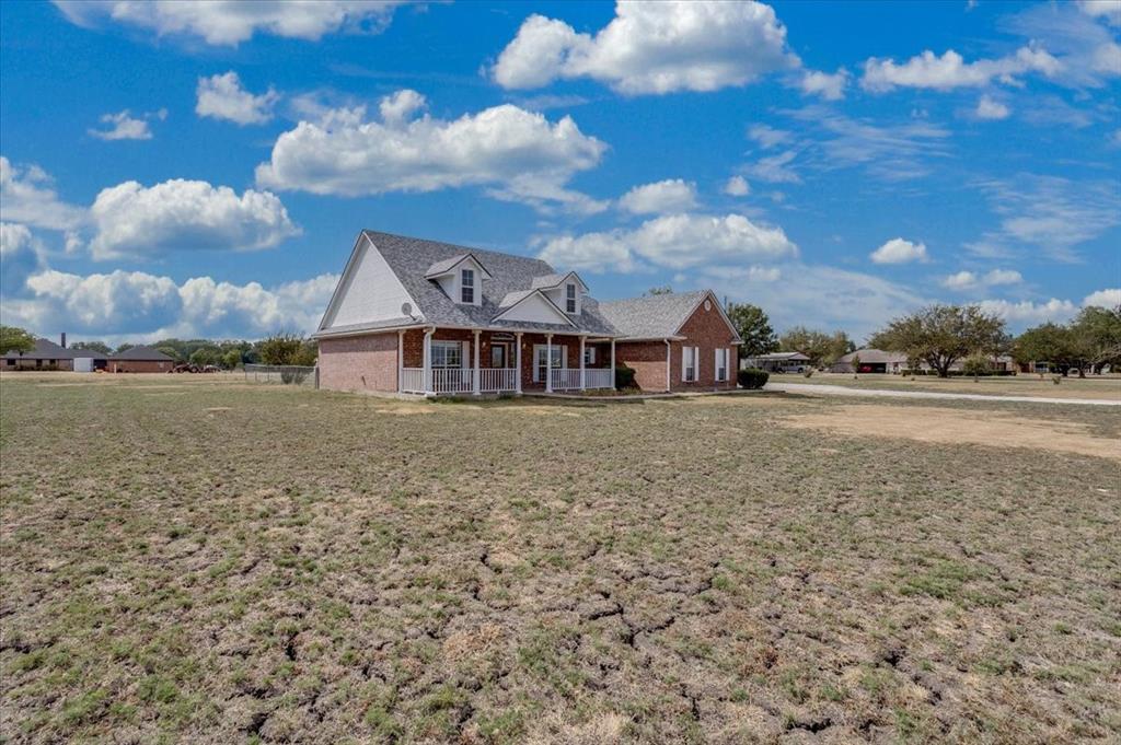 1281 Fm 151 Property Photo 4