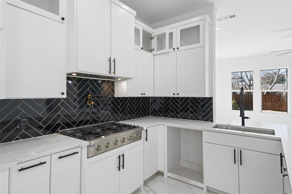 4107 Vineyard Drive Property Photo 10