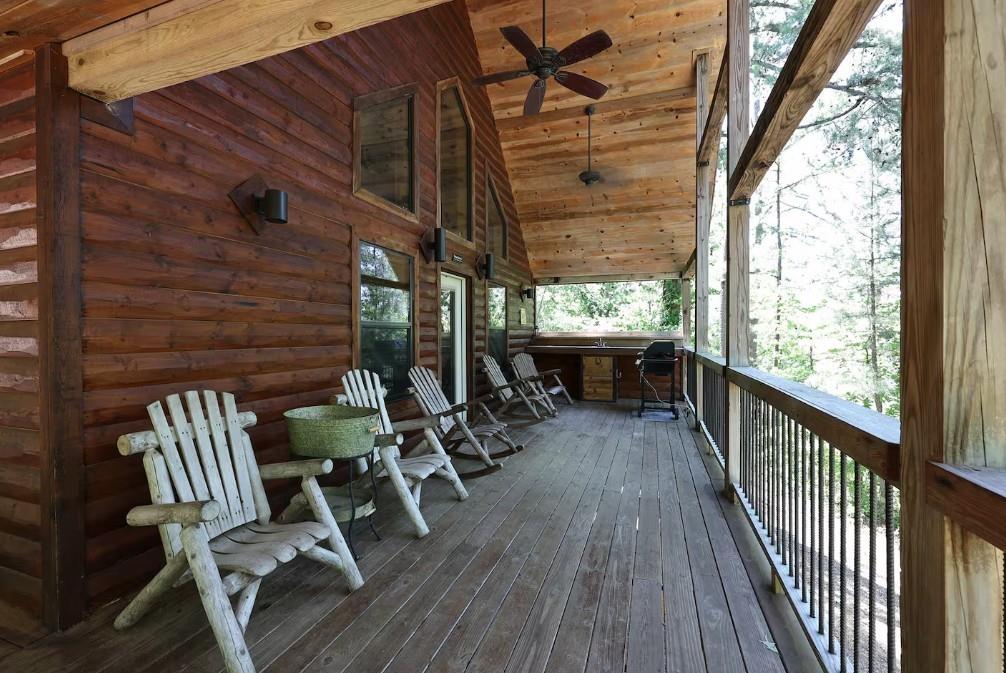 83 Rock Hill Circle Property Photo 2
