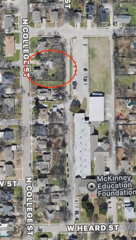 1018 N College Street Property Photo 3