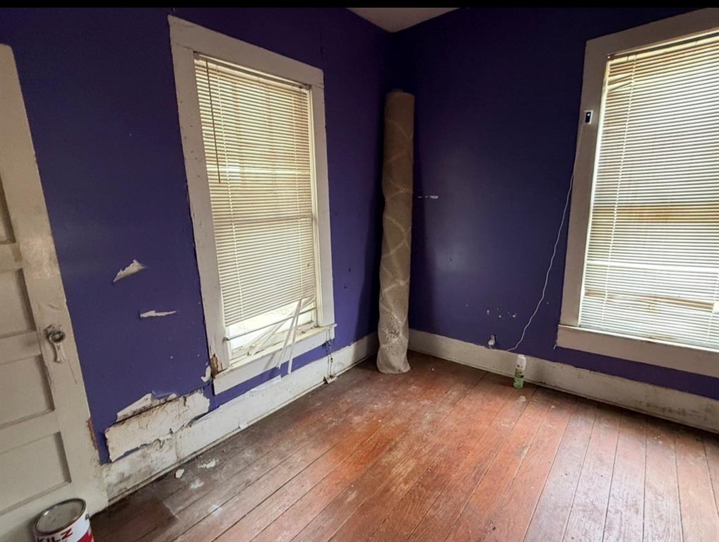 1018 N College Street Property Photo 7