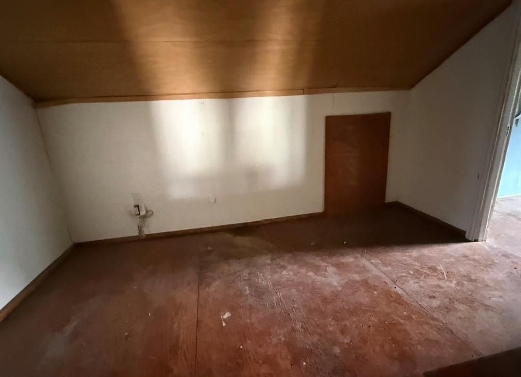 1018 N College Street Property Photo 17
