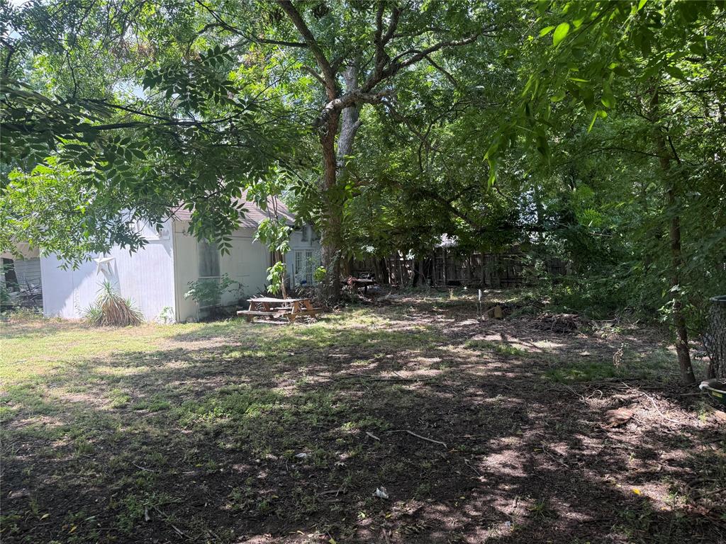 1018 N College Street Property Photo 27