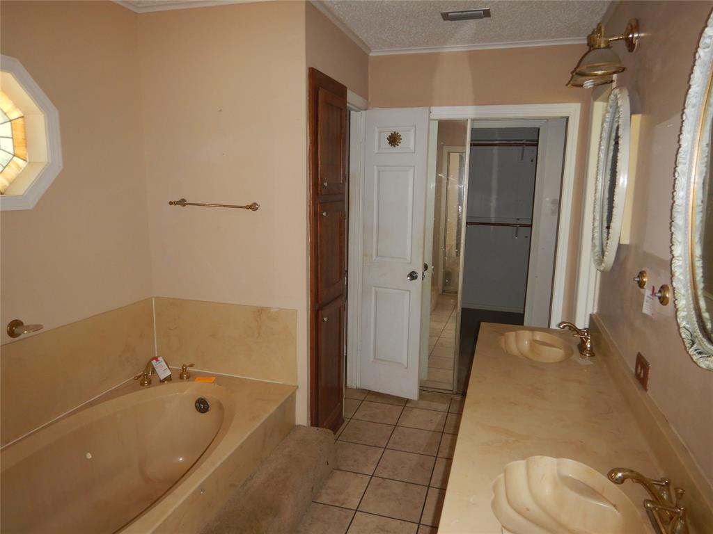 6374 Pawnee Trail Property Photo 8