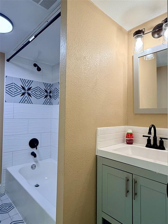 12802 Midway Road 2015 Property Photo 10