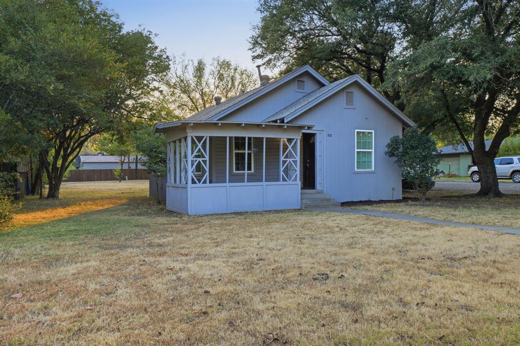 908 Forrest Avenue Property Photo 1