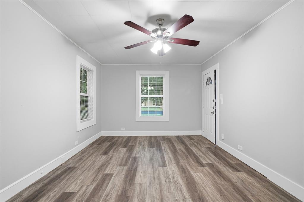 908 Forrest Avenue Property Photo 10