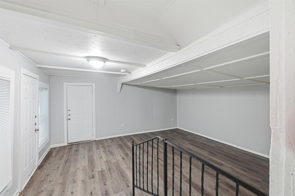 908 Forrest Avenue Property Photo 16