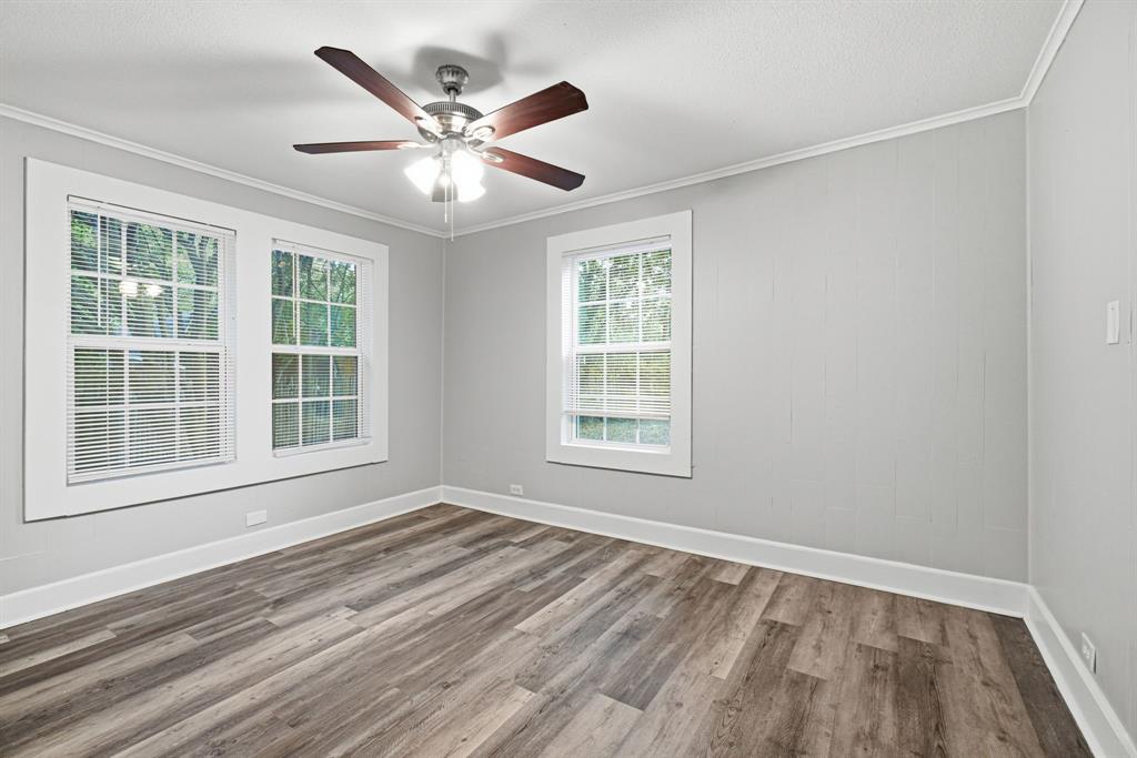 908 Forrest Avenue Property Photo 21