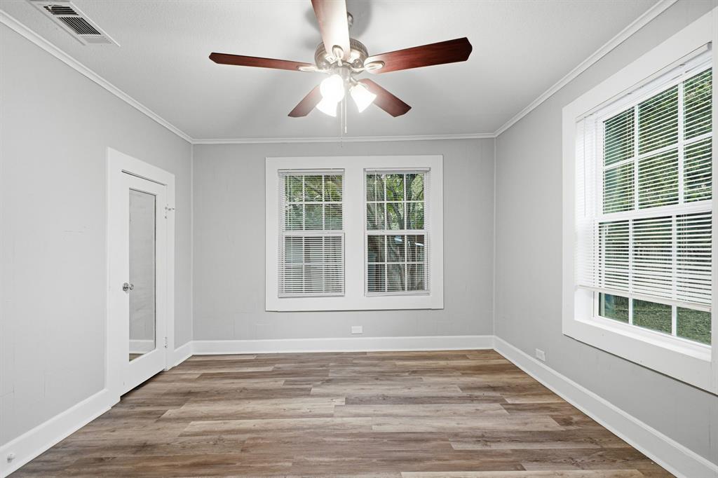 908 Forrest Avenue Property Photo 22