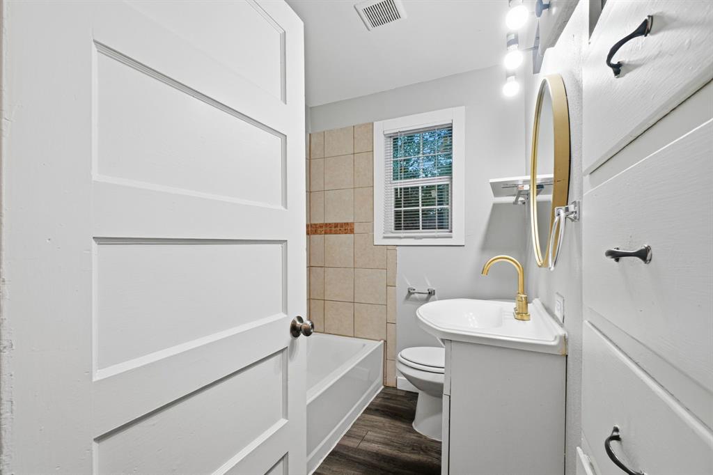 908 Forrest Avenue Property Photo 25