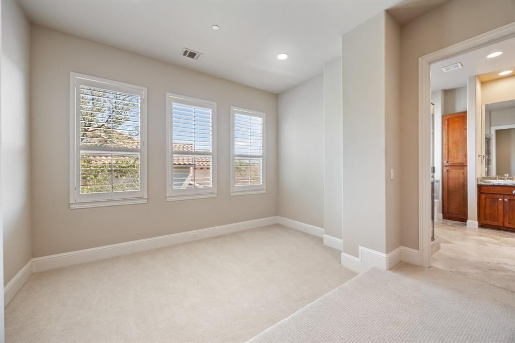 14737 Stanford Court Property Photo 11