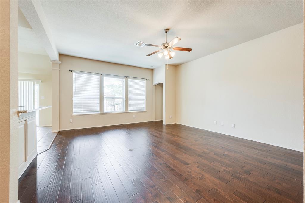 2813 Fox Creek Trail Property Photo 8