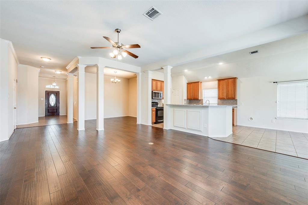 2813 Fox Creek Trail Property Photo 10