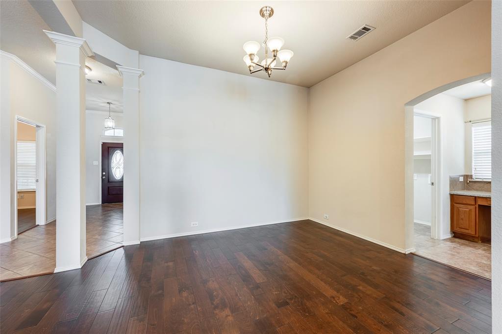 2813 Fox Creek Trail Property Photo 12