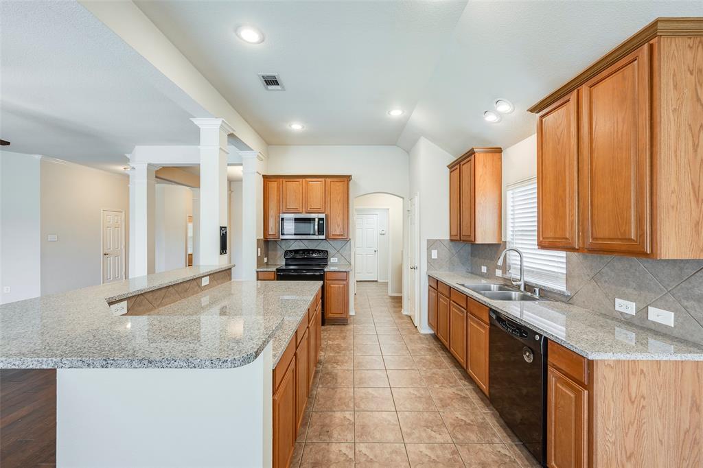 2813 Fox Creek Trail Property Photo 14
