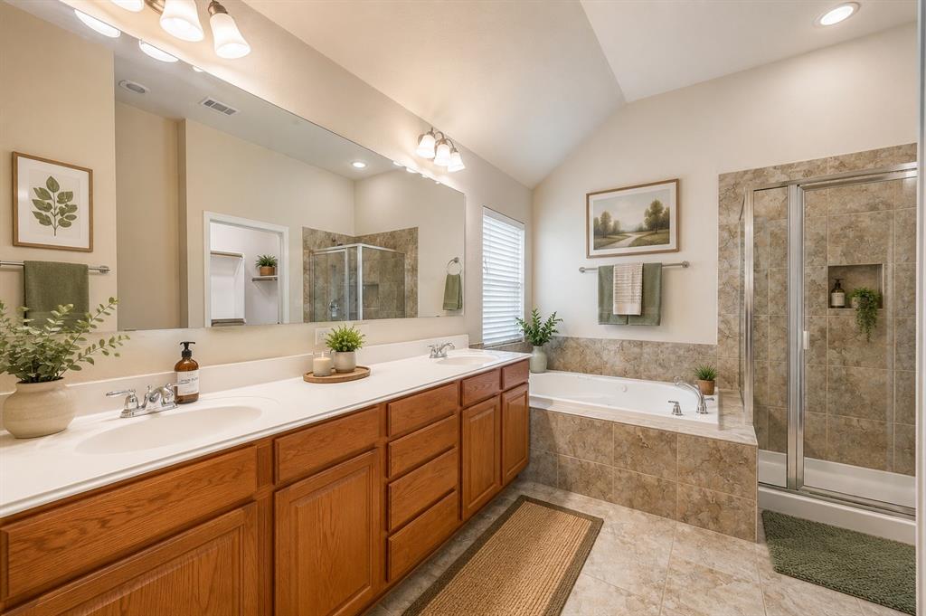 2813 Fox Creek Trail Property Photo 27