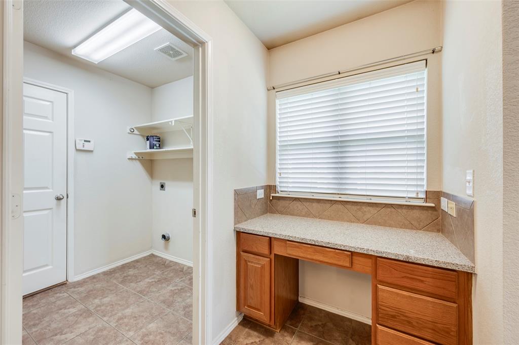 2813 Fox Creek Trail Property Photo 37