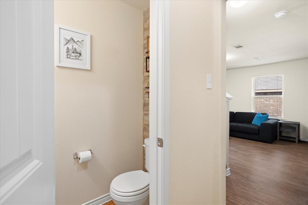 1604 Blue Jay Drive Property Photo 7