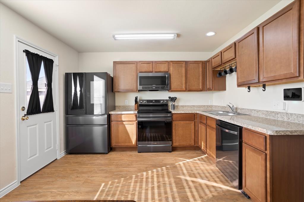 1604 Blue Jay Drive Property Photo 12