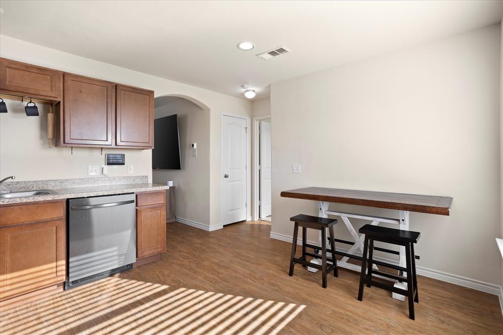 1604 Blue Jay Drive Property Photo 15