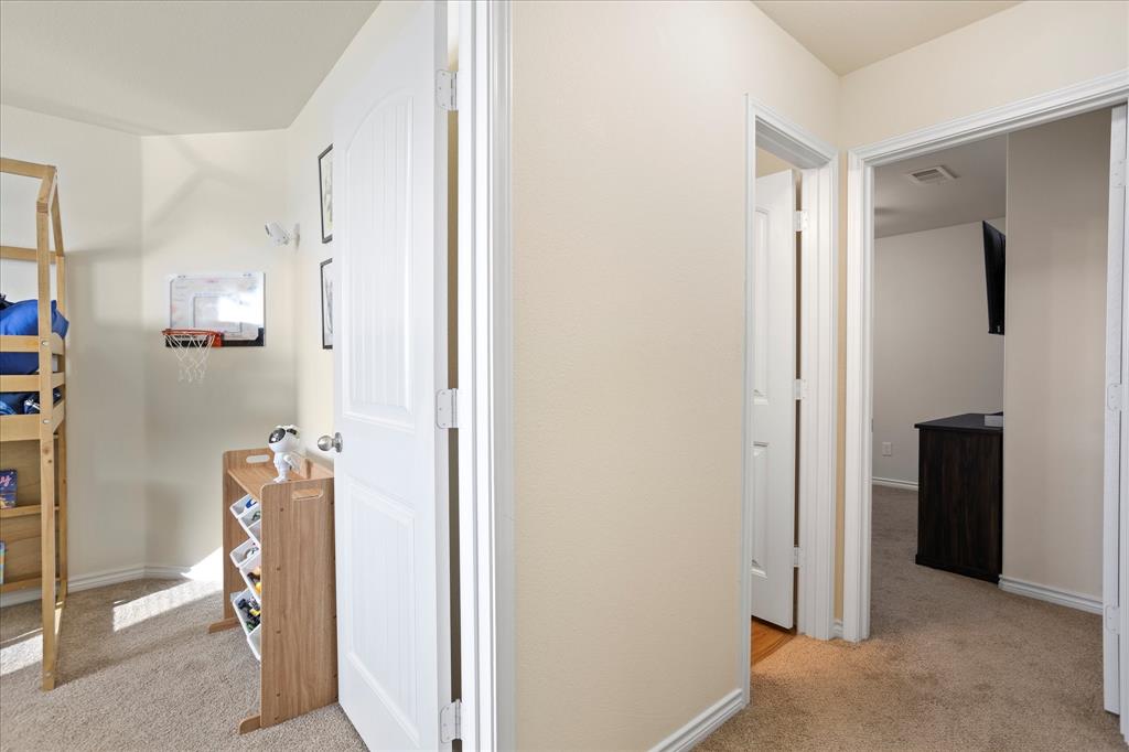1604 Blue Jay Drive Property Photo 27