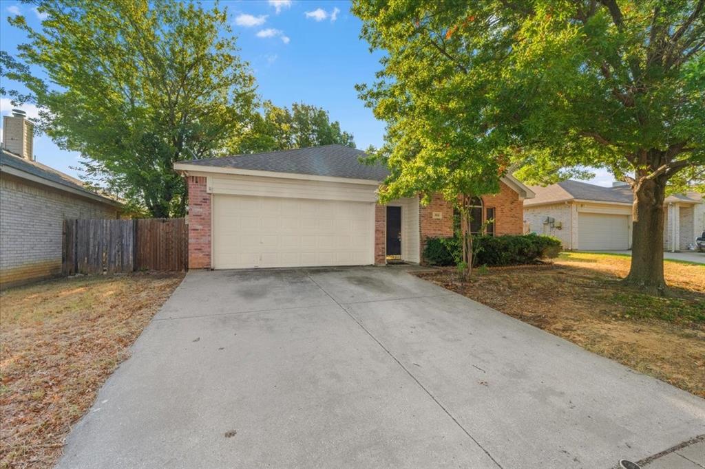 3933 Parkhaven Drive Property Photo 1