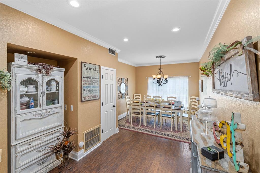 901 W Wrights Avenue Property Photo 9