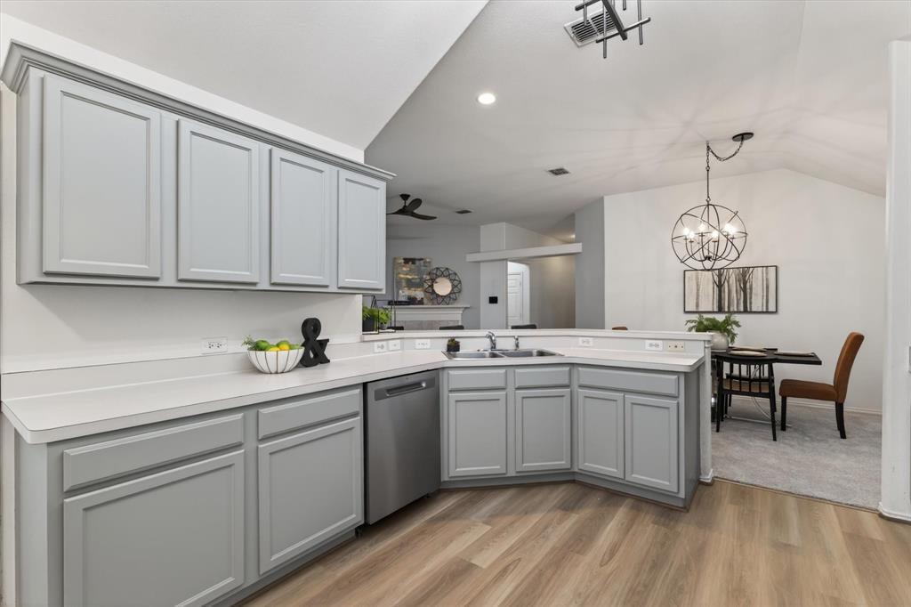 1220 Goldeneye Property Photo 14
