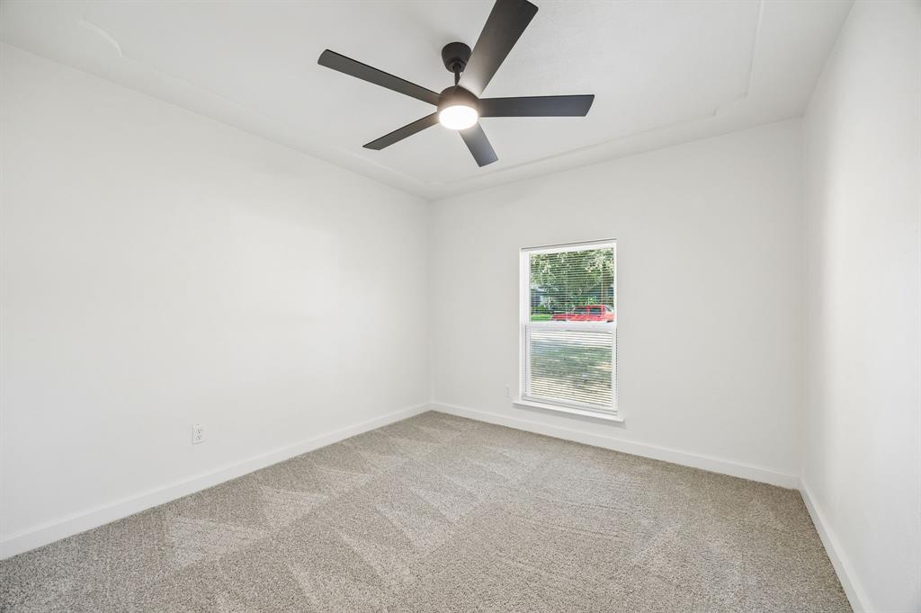 453 Edwards Drive Property Photo 14