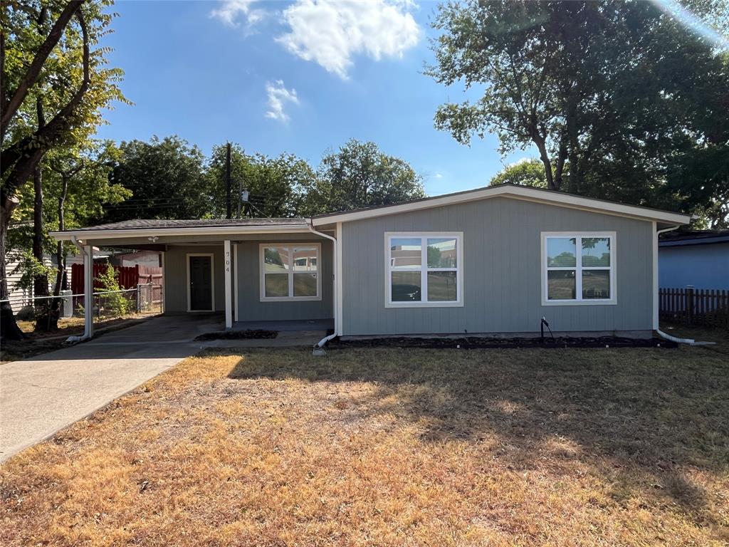 704 Wilkinson Drive Property Photo 1