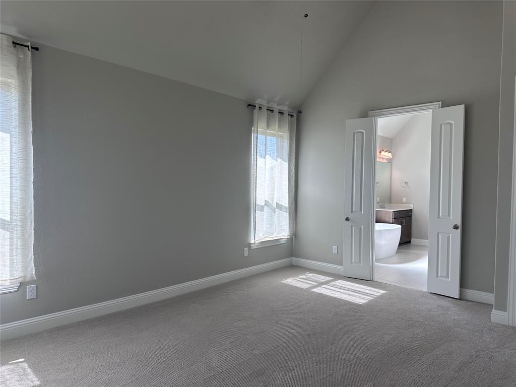 2608 Roaming Trail Property Photo 7
