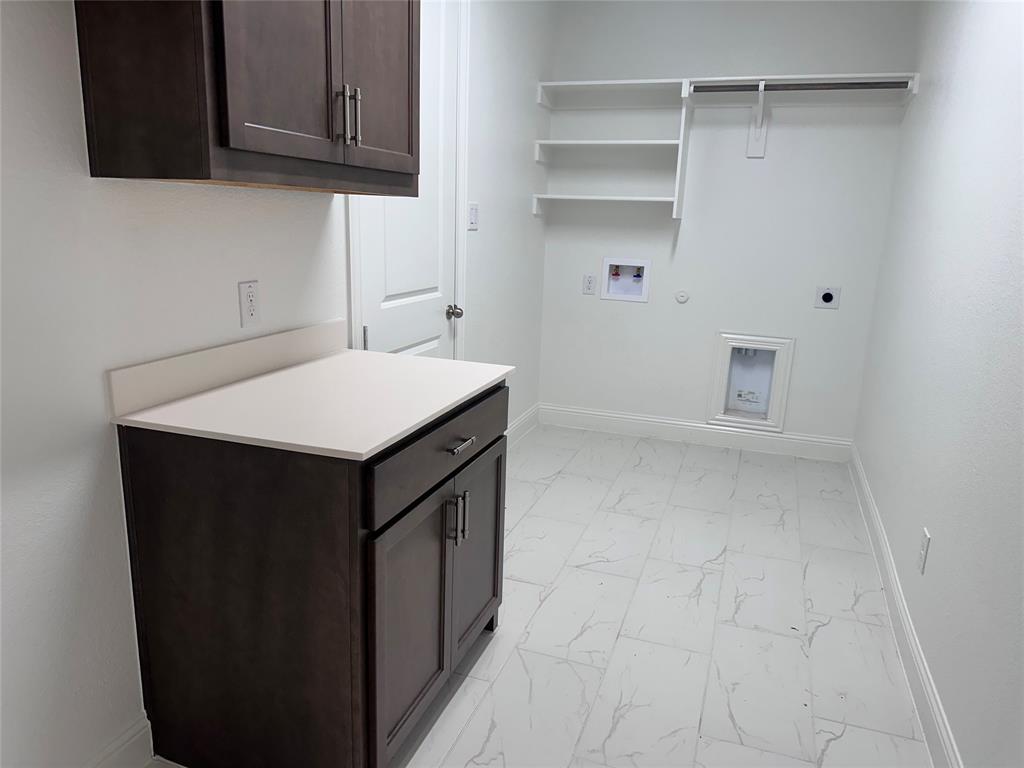 2608 Roaming Trail Property Photo 14