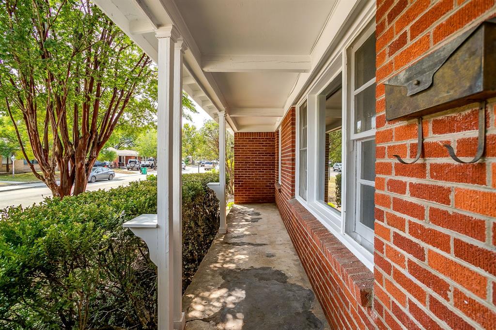 5736 Tracyne Drive Property Photo 6