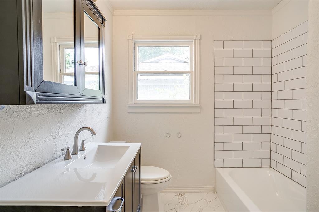 5736 Tracyne Drive Property Photo 20