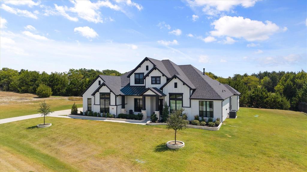 7850 Woodstream Road Property Photo 4
