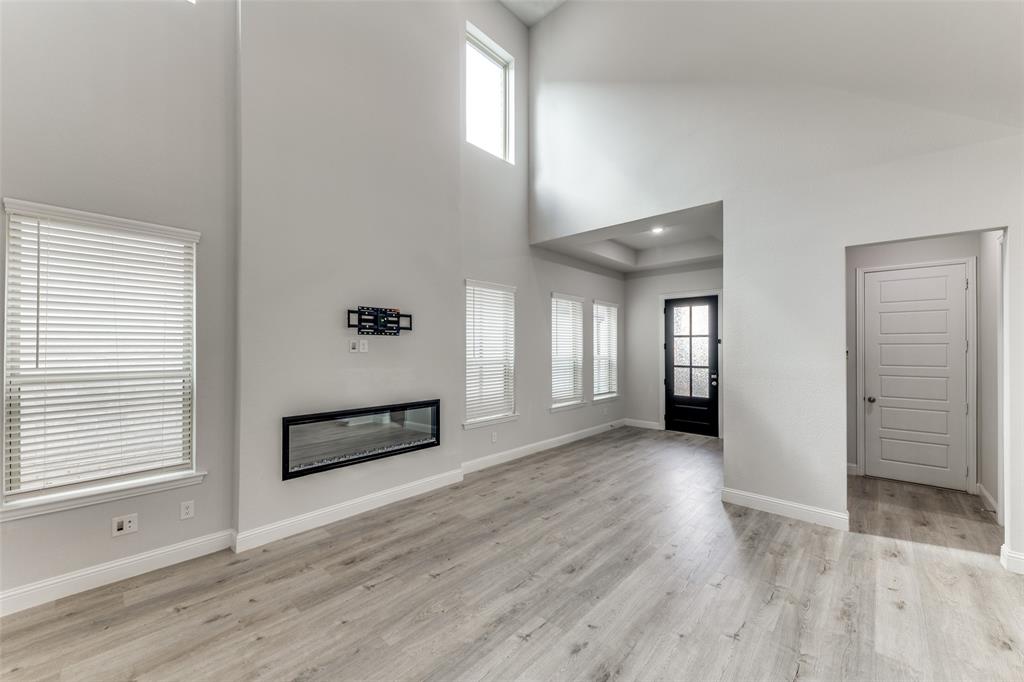 4592 Refugio Drive Property Photo 3