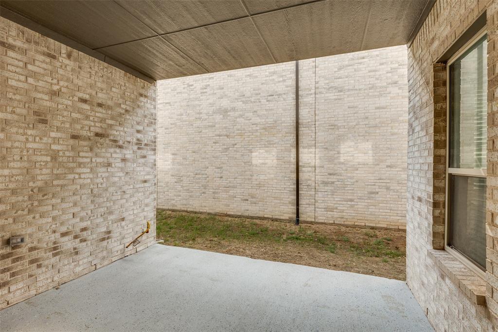 4592 Refugio Drive Property Photo 32