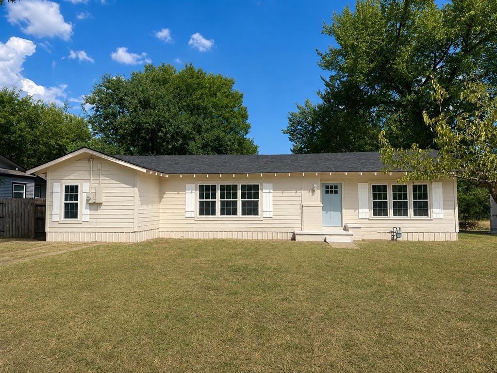 112 Morris Drive Property Photo 1