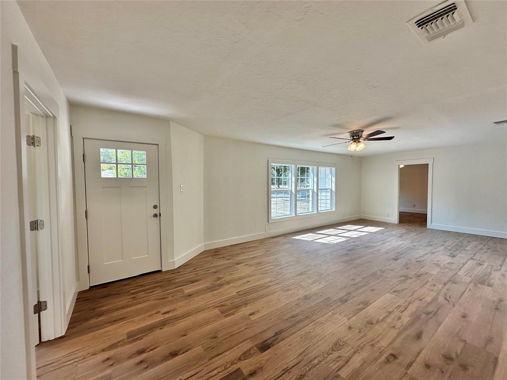 112 Morris Drive Property Photo 3