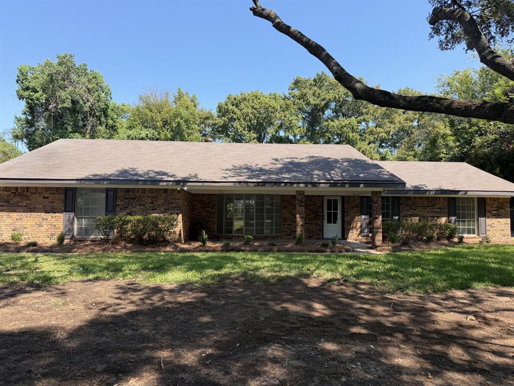 220 Walnut Lane