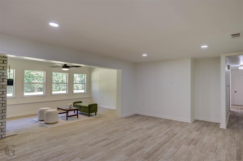 220 Walnut Lane Property Photo 9