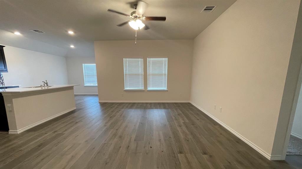 400 Saddle Blanket Drive Property Photo 5
