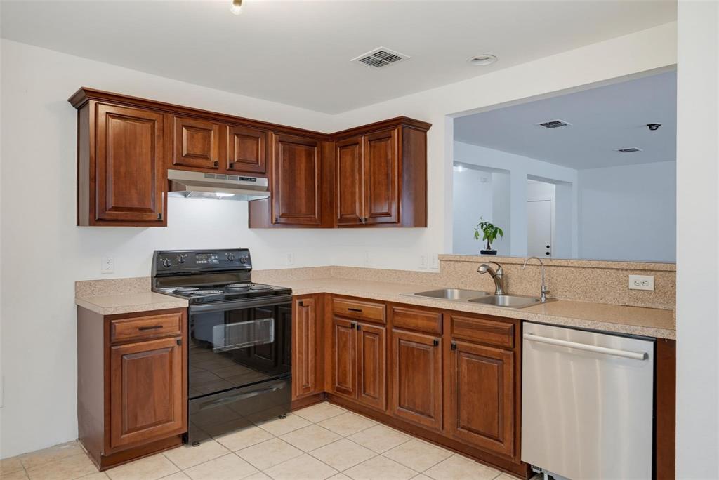 1612 Crown Point Drive Property Photo 13