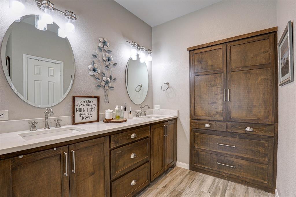 1803 Meadow Ridge Drive Property Photo 19