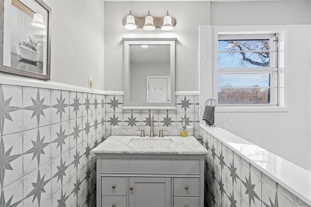 8612 Fm 1616 Property Photo 22